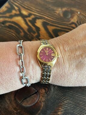 Vintage Seiko Watch 
2204-0449 – 
1973 Manual Wind – Purple Dial